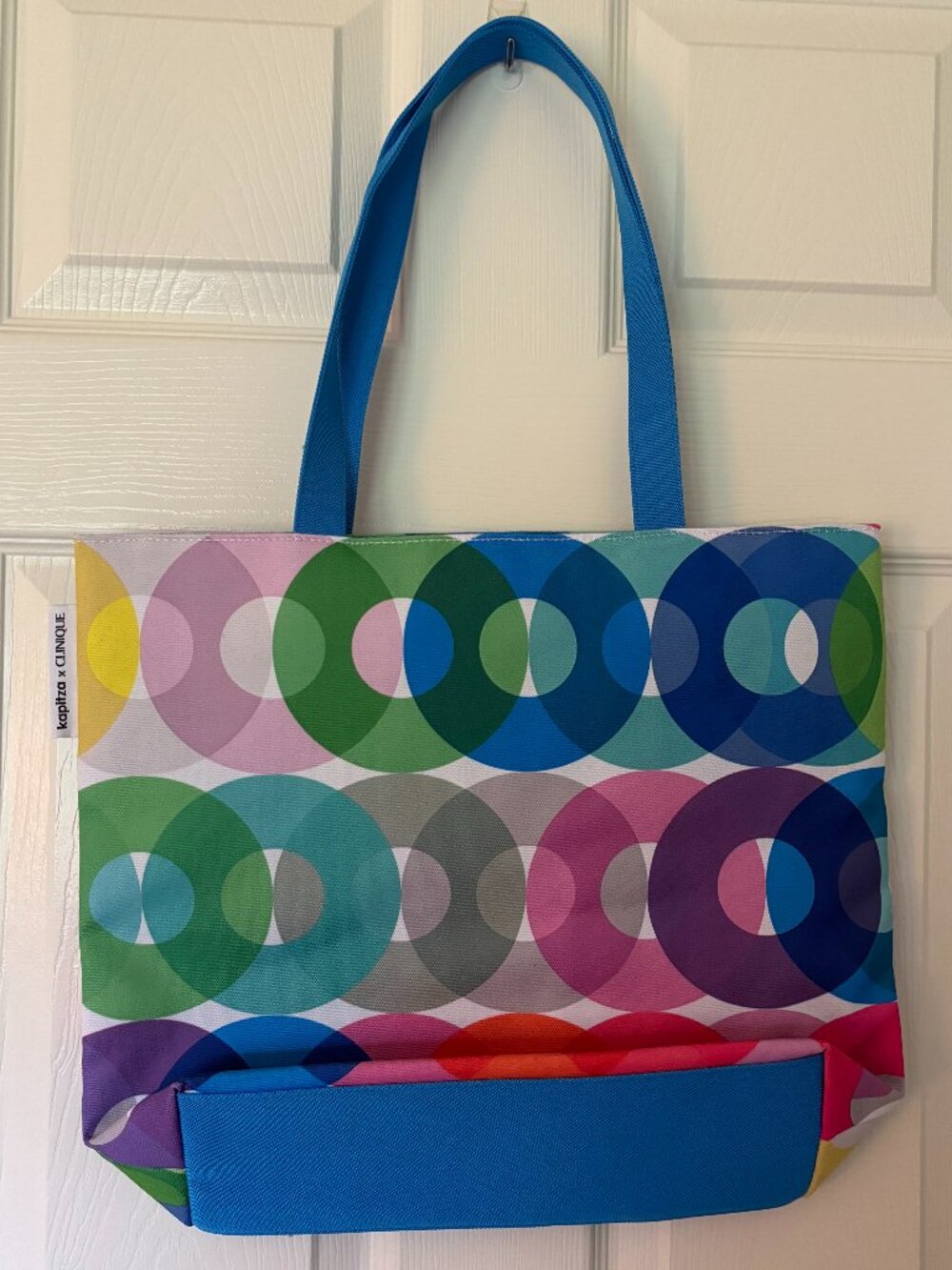 Clinique Tote w/Cosmetic Bag (Kapitza) Multicolor Circle Pattern